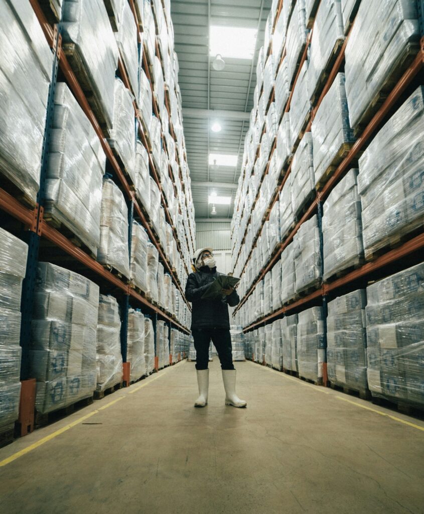 Logistics Marketing Agency vs In-House: How B2B Logistics and 3PL Companies Should Decide